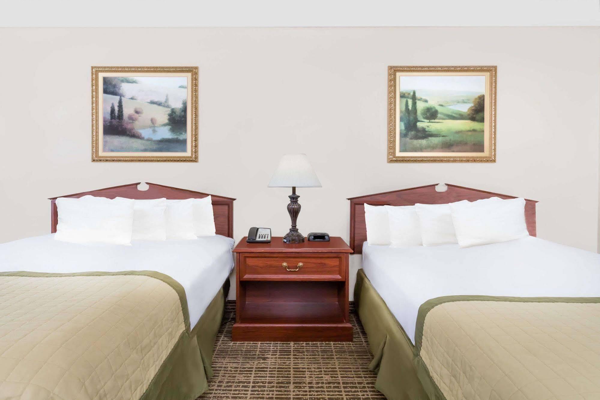Baymont By Wyndham Eden Motel Luaran gambar